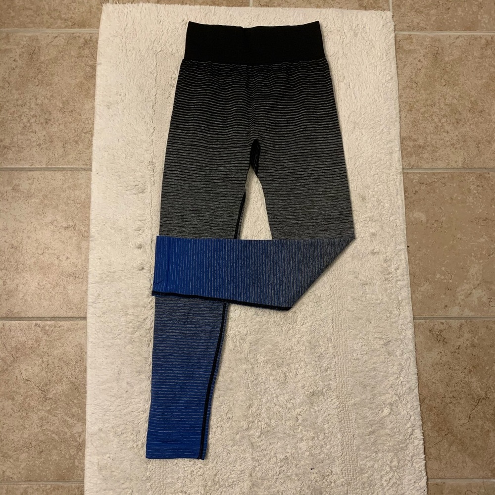 Black blue ombré stripe leggings, size S